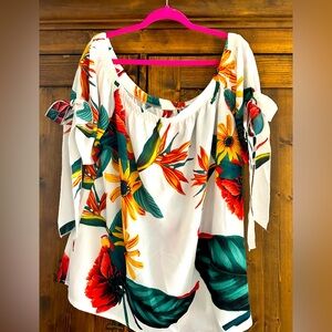 Shein Curve tropical top - fits like 2x